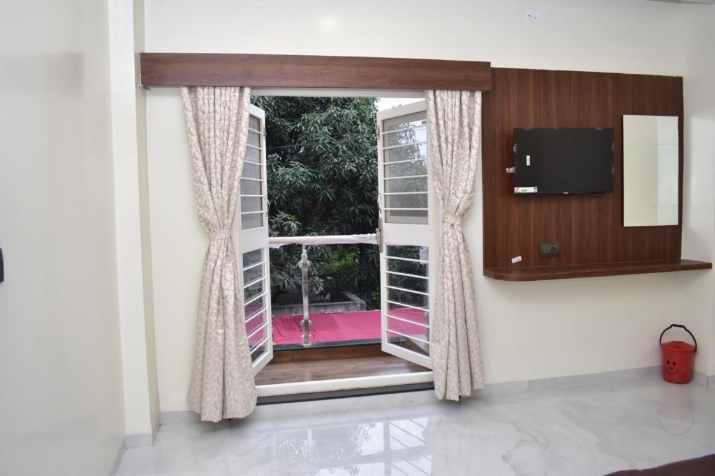 Hotel Sai Sandesh Ширди Екстериор снимка