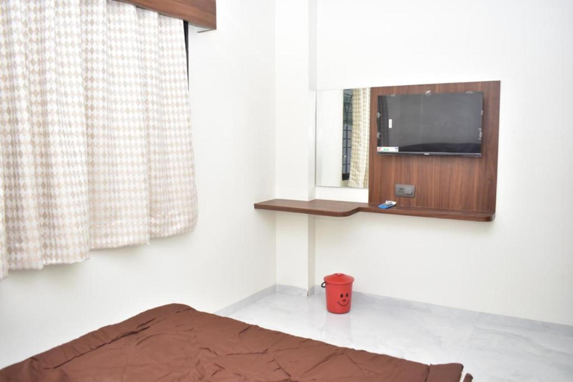 Hotel Sai Sandesh Ширди Екстериор снимка